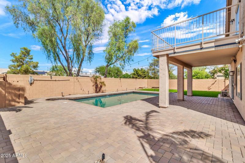 634 W Juanita Ave-54