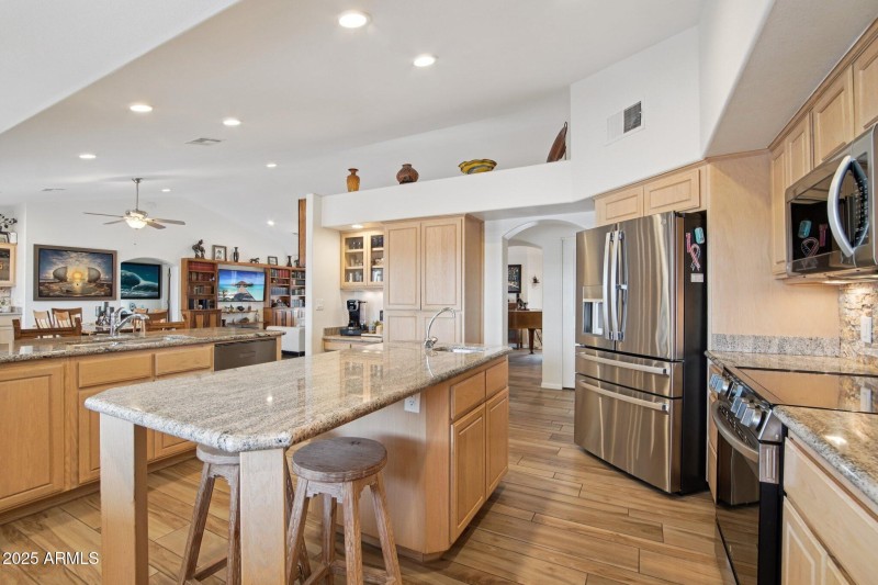 Kitchen with granite, pull out shelves