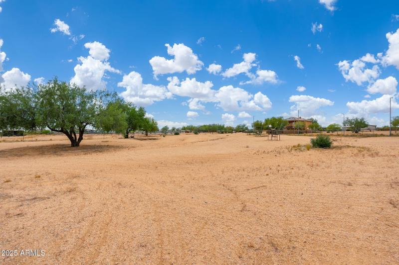 17047 E Dixileta Dr - 66