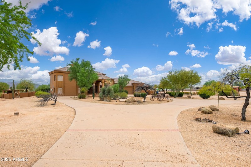 17047 E Dixileta Dr - 02