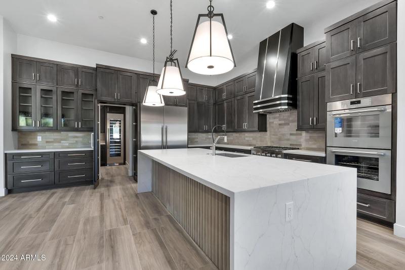 6107 E Lone Mountain