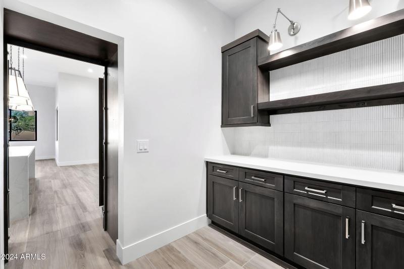 6107 E Lone Mountain