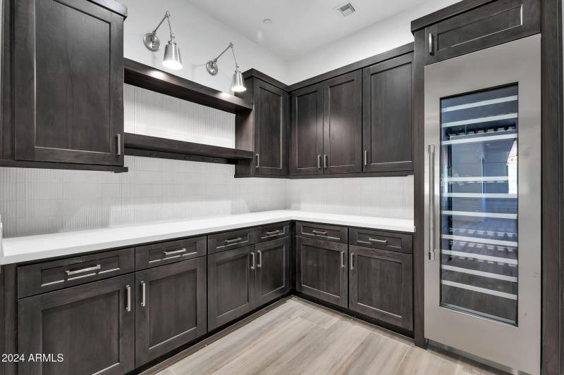 6107 E Lone Mountain