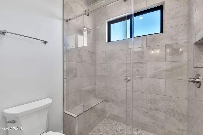 6107 E Lone Mountain