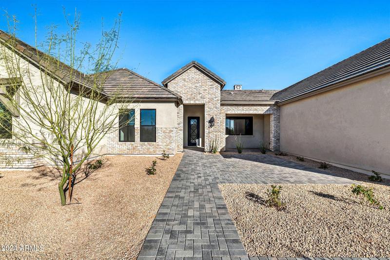 6107 E Lone Mountain