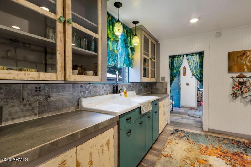 Bungalow_Kitchen 1