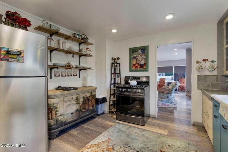 Bungalow_Kitchen 2