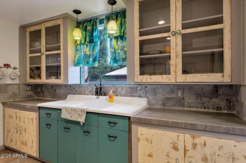Bungalow_Kitchen 3