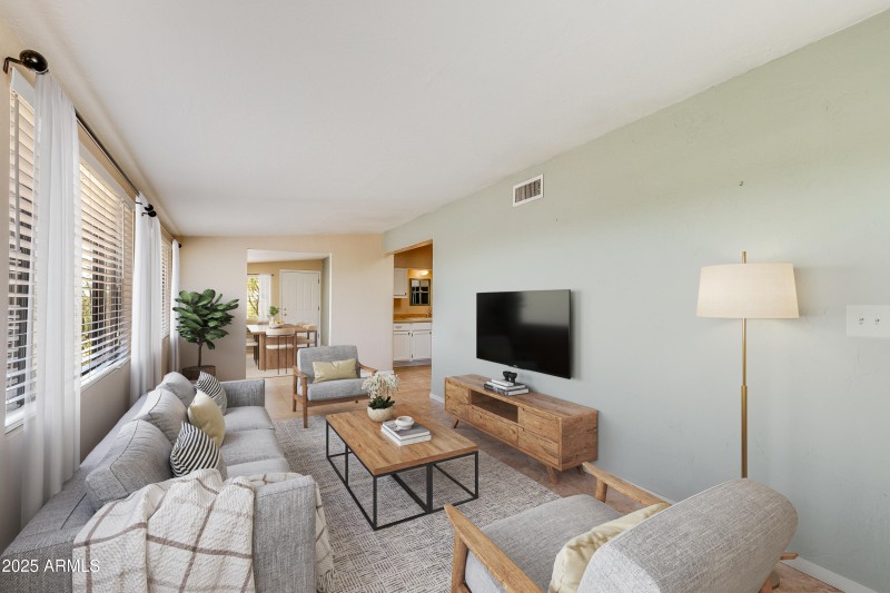 10628 N 10th Dr-living room_Final