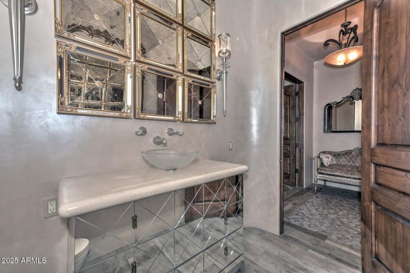 Powder- upstairs office