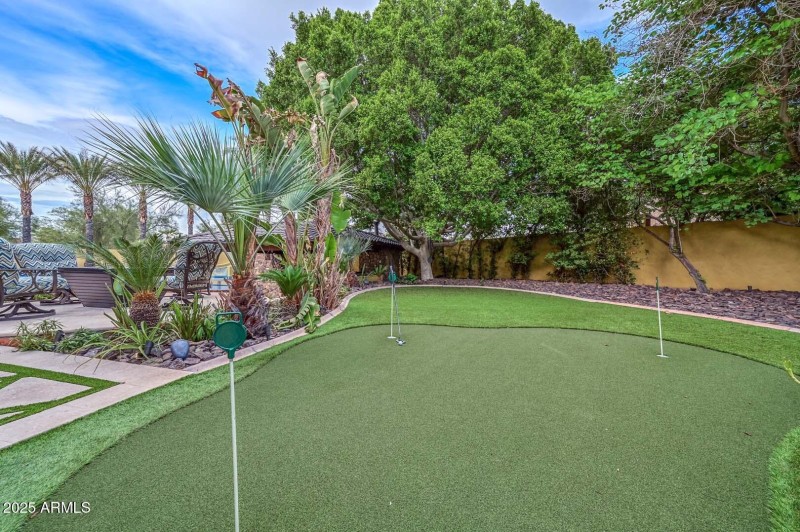 Putting Green- secondary