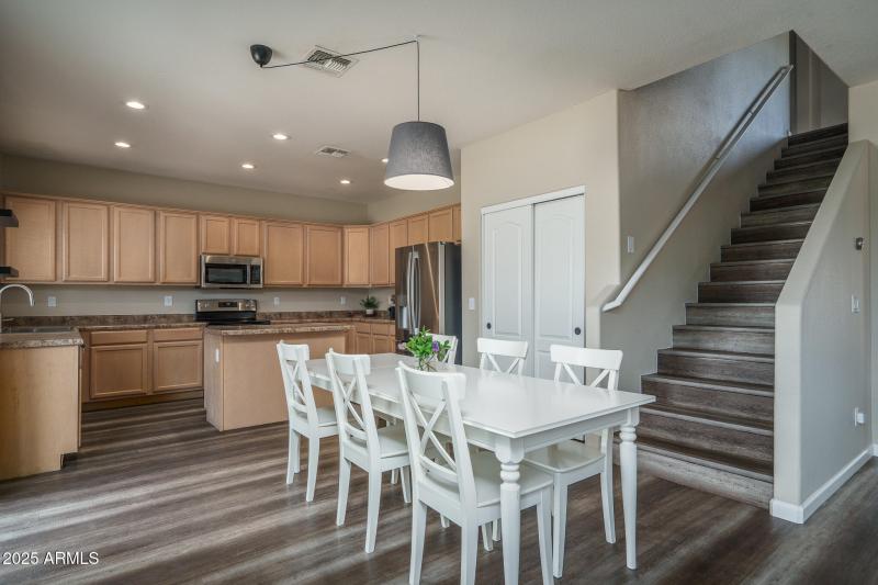 9) KITCHEN