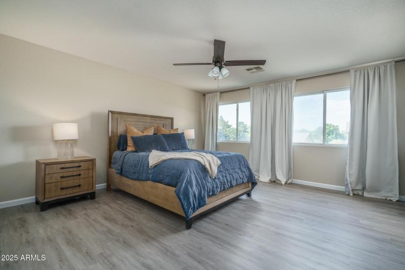 14) PRIMARY SUITE UP