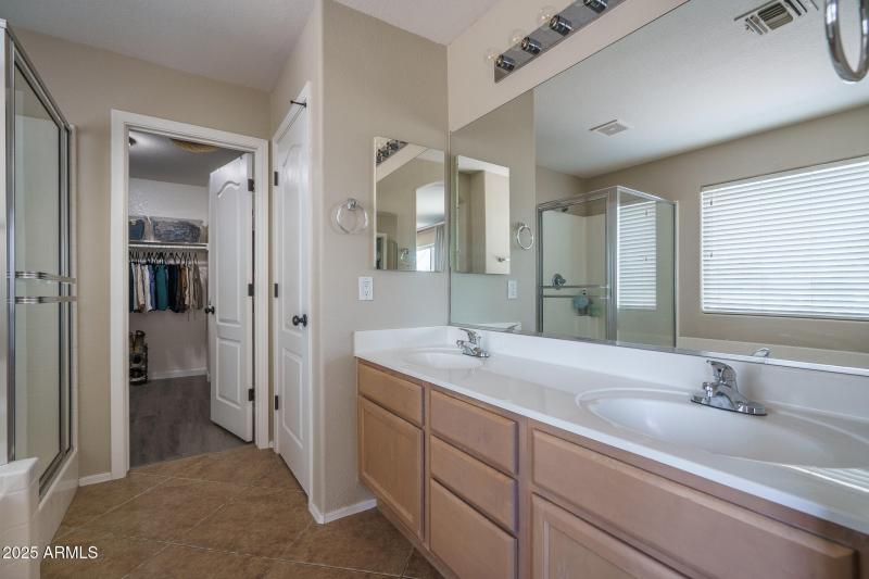 16) PRIMARY SUITE
