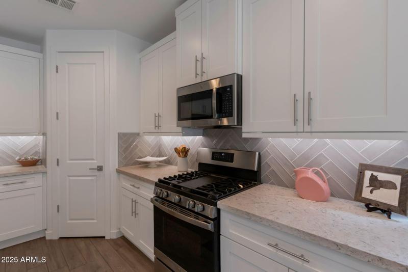 Kitchen 4