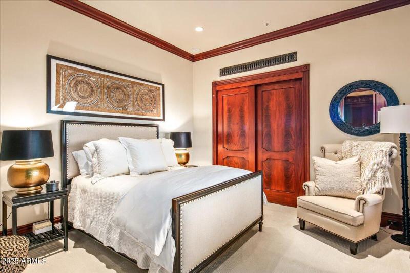 68-Guest House Suite