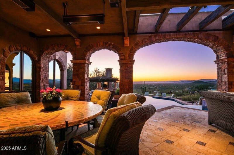 74-Outdoor Living Area