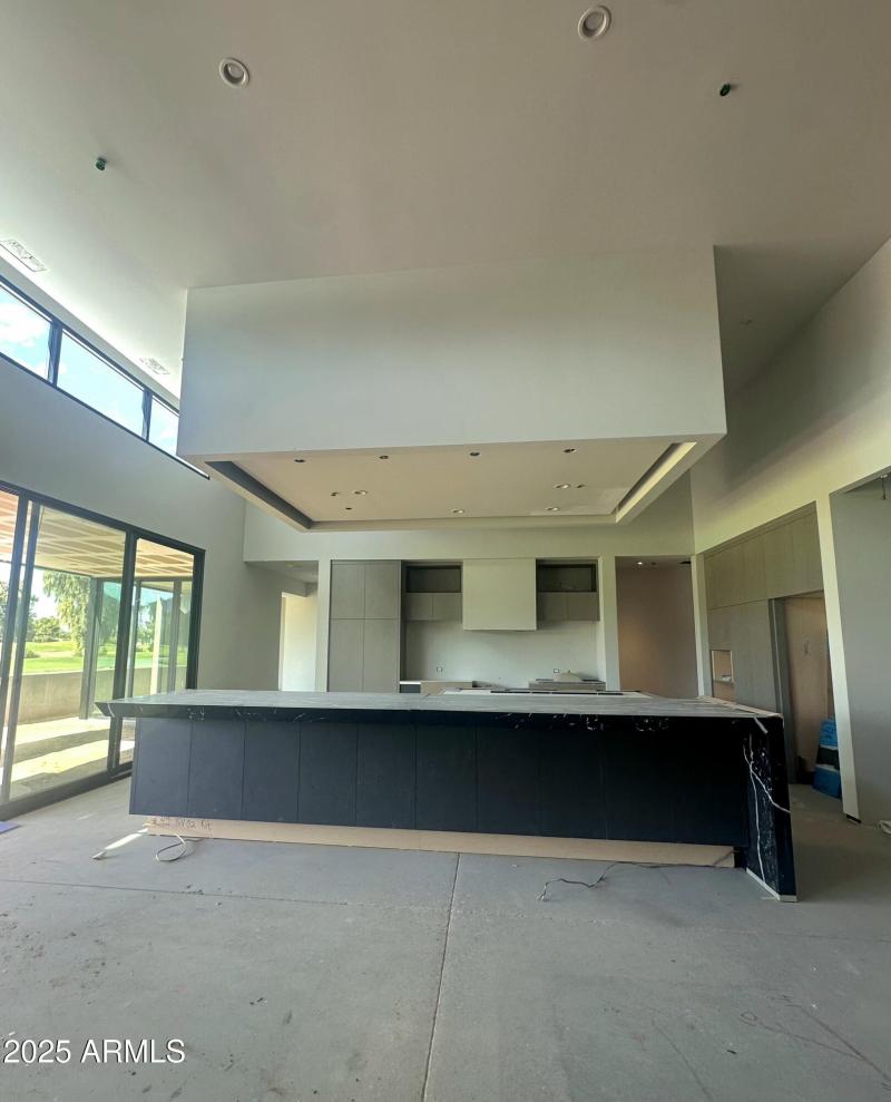 002_Kitchen