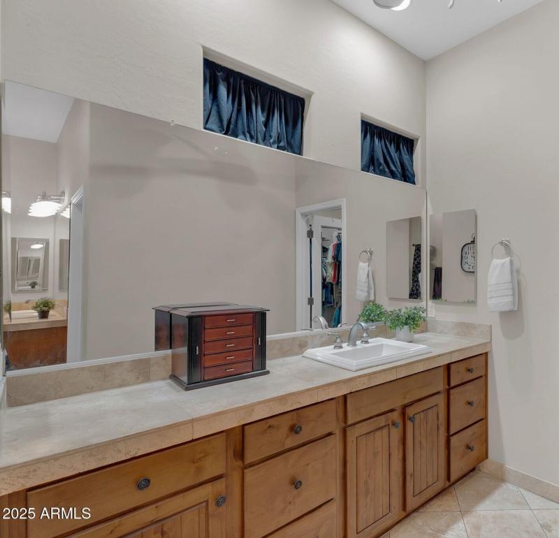 25-web-or-mls-221st-25