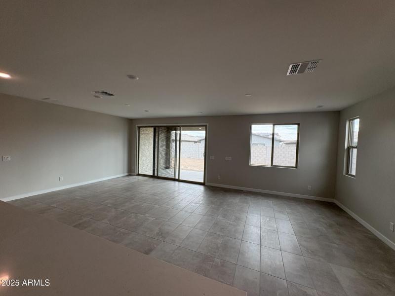 CP45 Lot 107 Dining