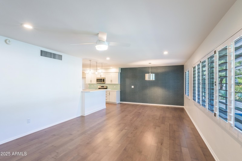 4546 E Cambridge-2