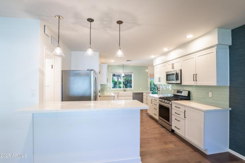 4546 E Cambridge-4