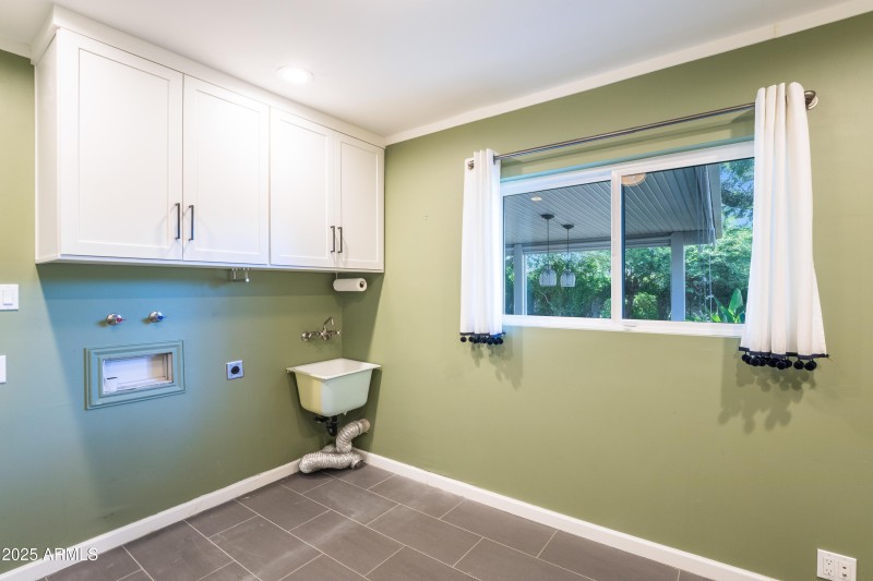 4546 E Cambridge-7
