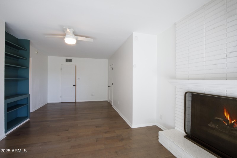 4546 E Cambridge-9