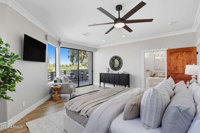 67-web-or-mls-8989 N Gainey Center Dr 11