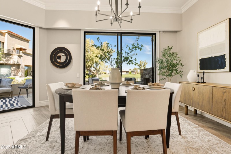 28-web-or-mls-8989 N Gainey Center Dr 11