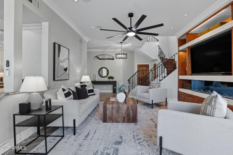 15-web-or-mls-8989 N Gainey Center Dr 11