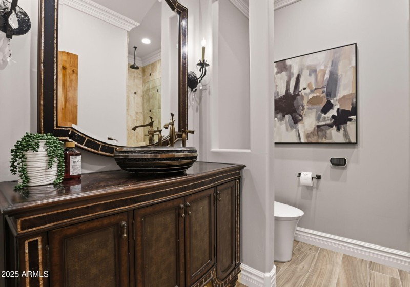 46-web-or-mls-8989 N Gainey Center Dr 11