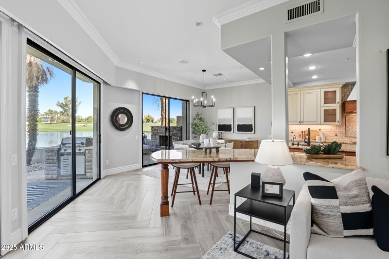 8-web-or-mls-8989 N Gainey Center Dr 114