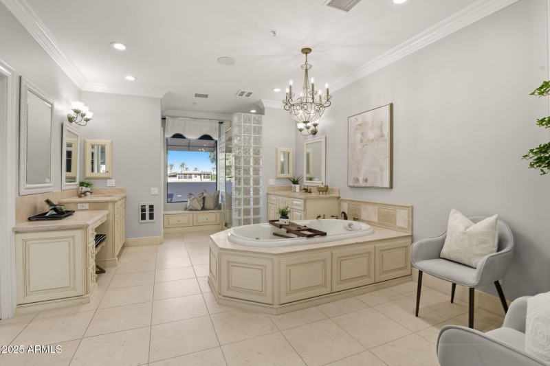 74-web-or-mls-8989 N Gainey Center Dr 11