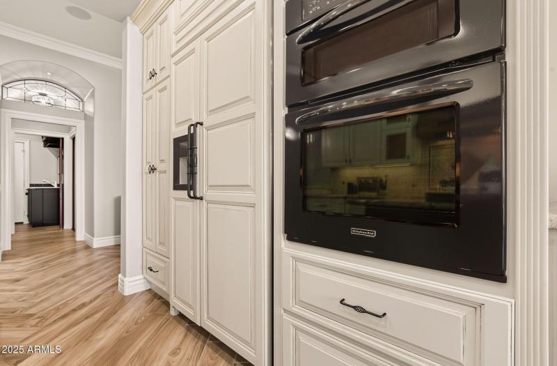 25-web-or-mls-8989 N Gainey Center Dr 11