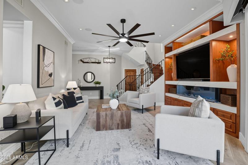 13-web-or-mls-8989 N Gainey Center Dr 11