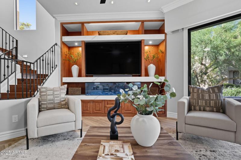 19-web-or-mls-8989 N Gainey Center Dr 11
