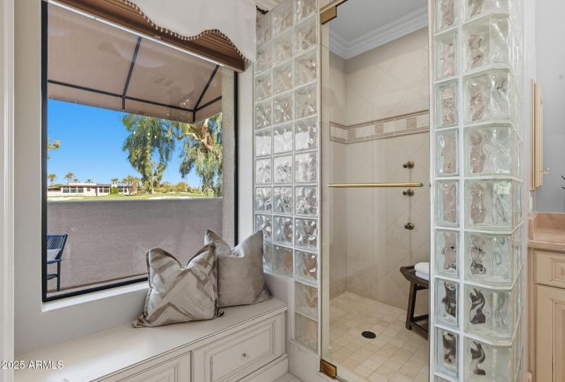 83-web-or-mls-8989 N Gainey Center Dr 11
