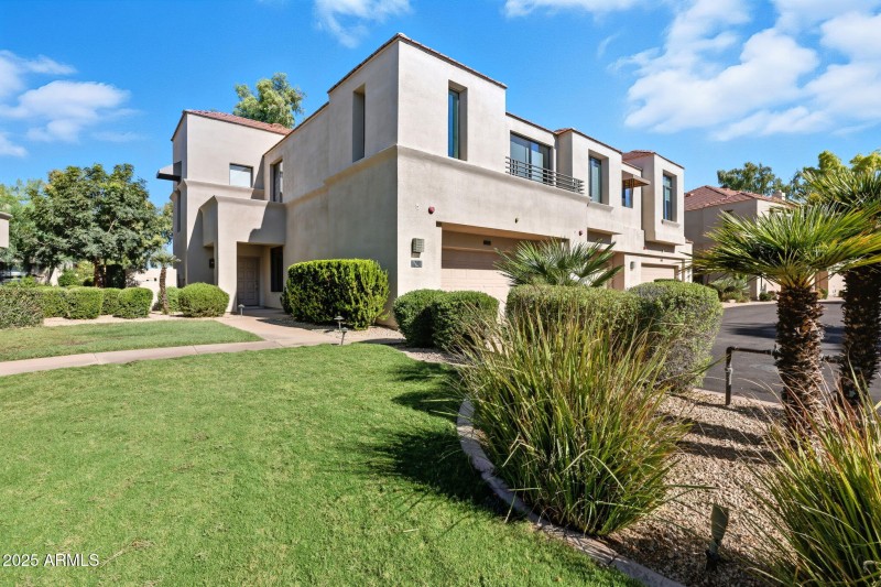 4-web-or-mls-8989 N Gainey Center Dr 114