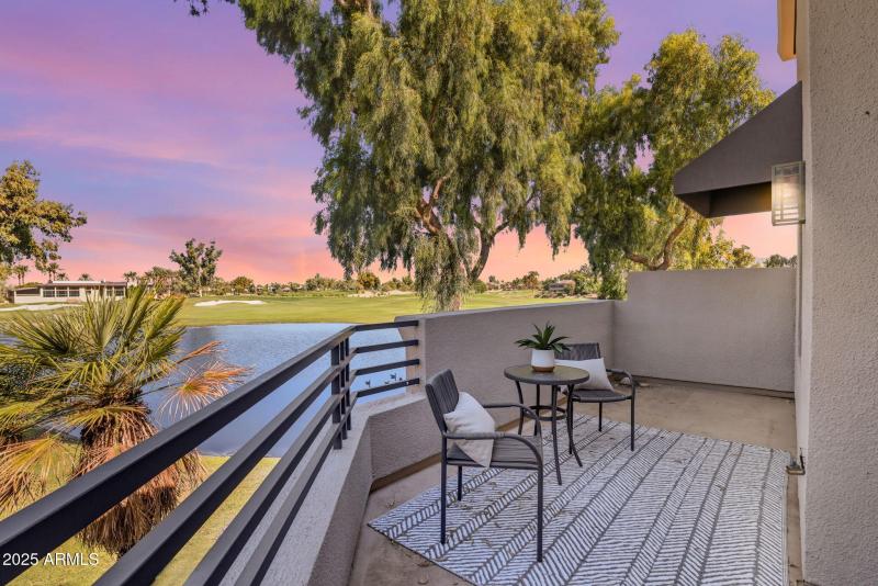 71-web-or-mls-8989 N Gainey Center Dr 11
