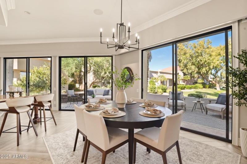 30-web-or-mls-8989 N Gainey Center Dr 11