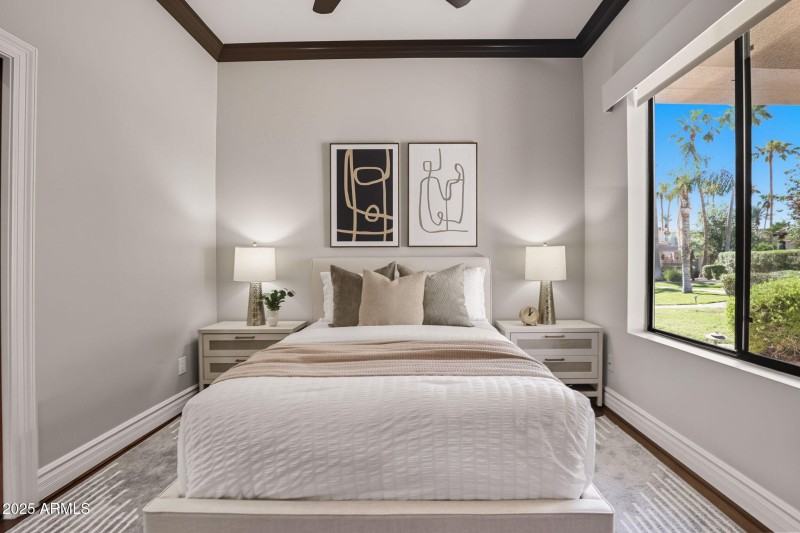 43-web-or-mls-8989 N Gainey Center Dr 11