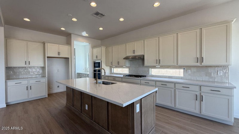 019 - Kitchen