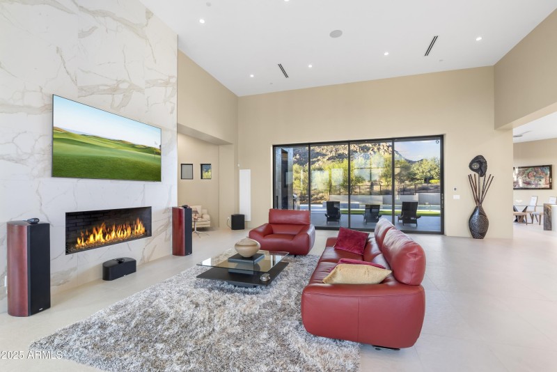 018_Living Room