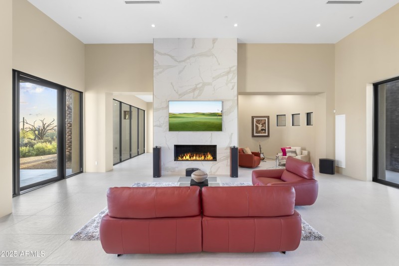 019_Living Room