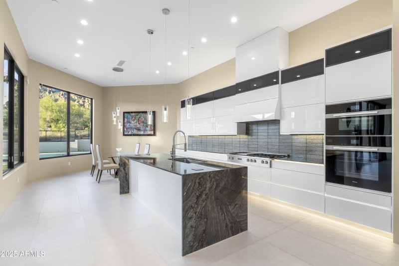 030_Kitchen