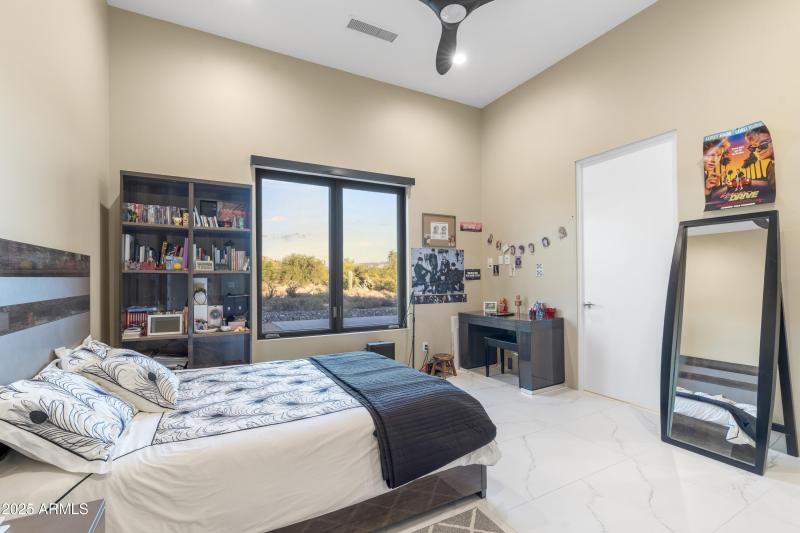 059_Bedroom