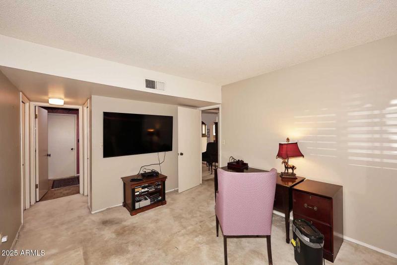 Guest Bedroom2