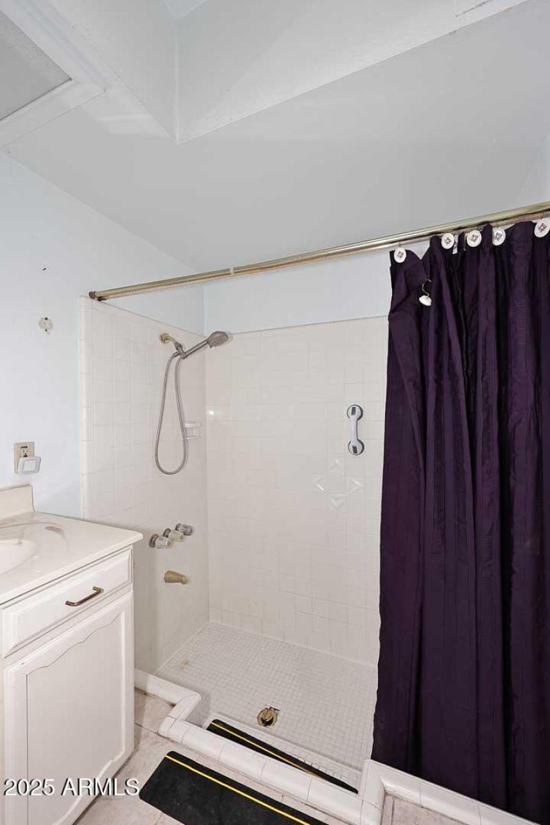 Primary Bath-Garden Tub