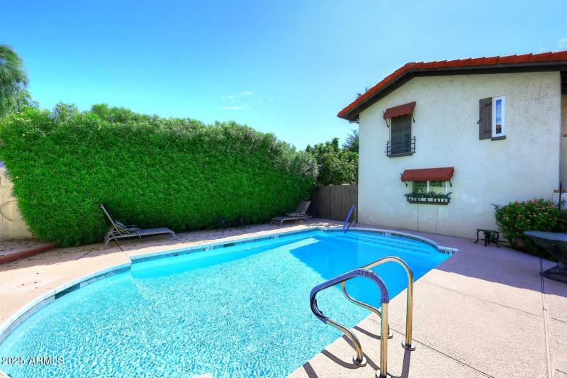 Community Pool2
